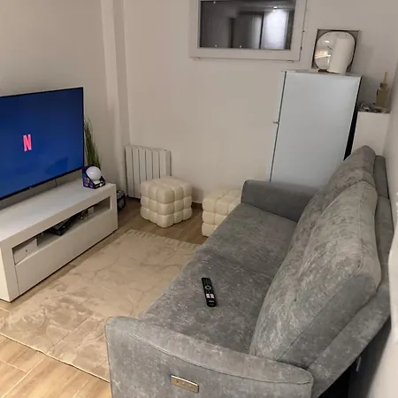 Meuble 15 Min Centre Paris Apartment